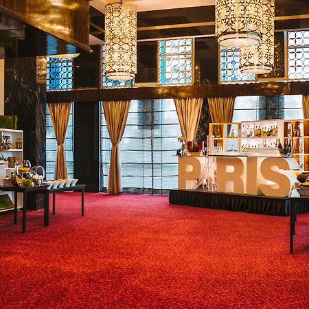 Sofitel Mumbai BKC Hotel Bagian luar foto Lobby