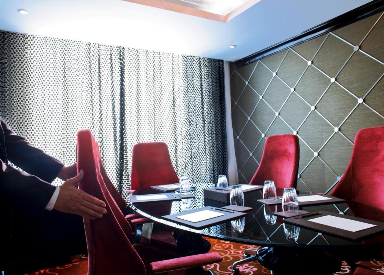 Sofitel Mumbai BKC Hotel Bagian luar foto The boardroom of the 1001 Nights
