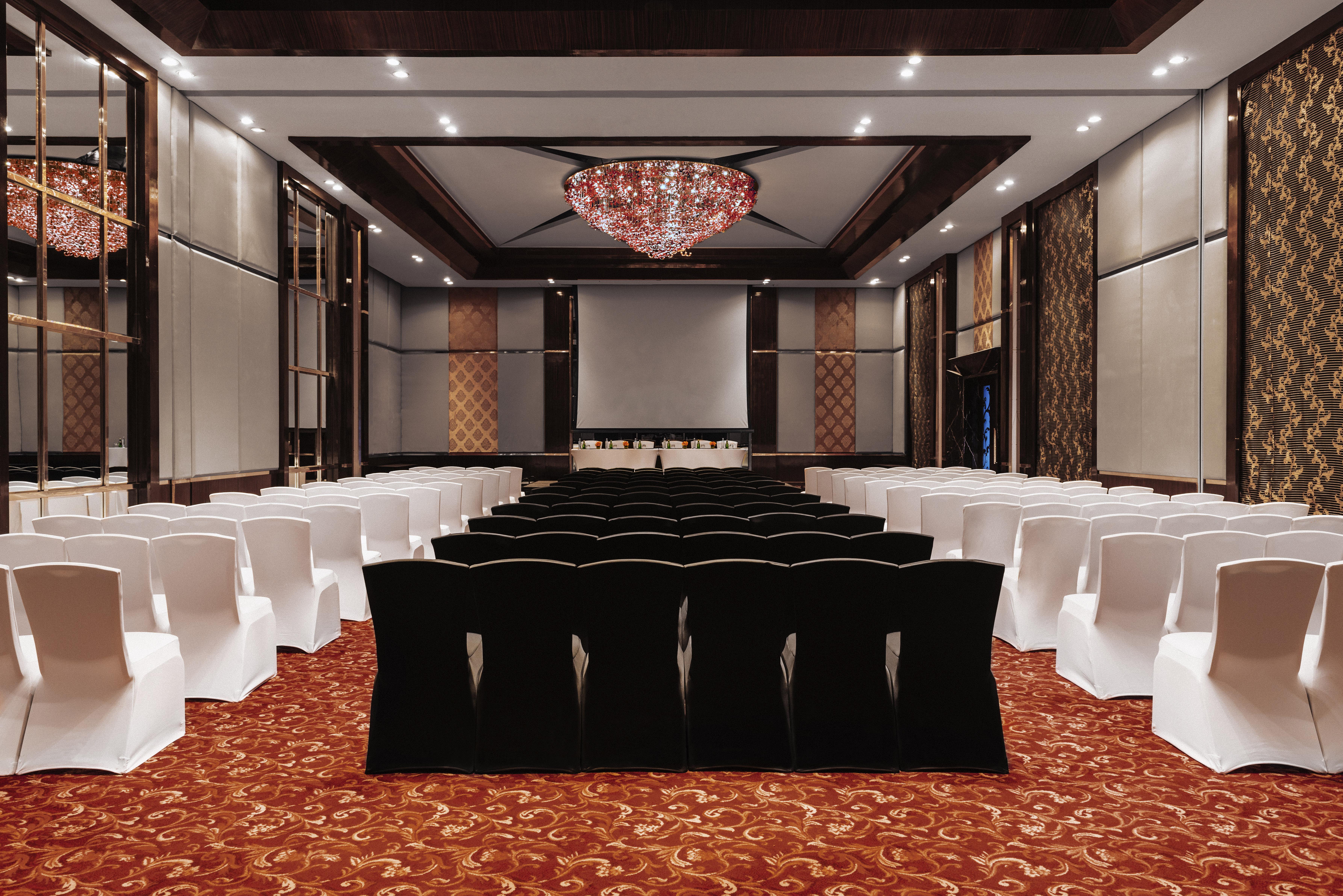 Sofitel Mumbai BKC Hotel Bagian luar foto The Grand Ballroom