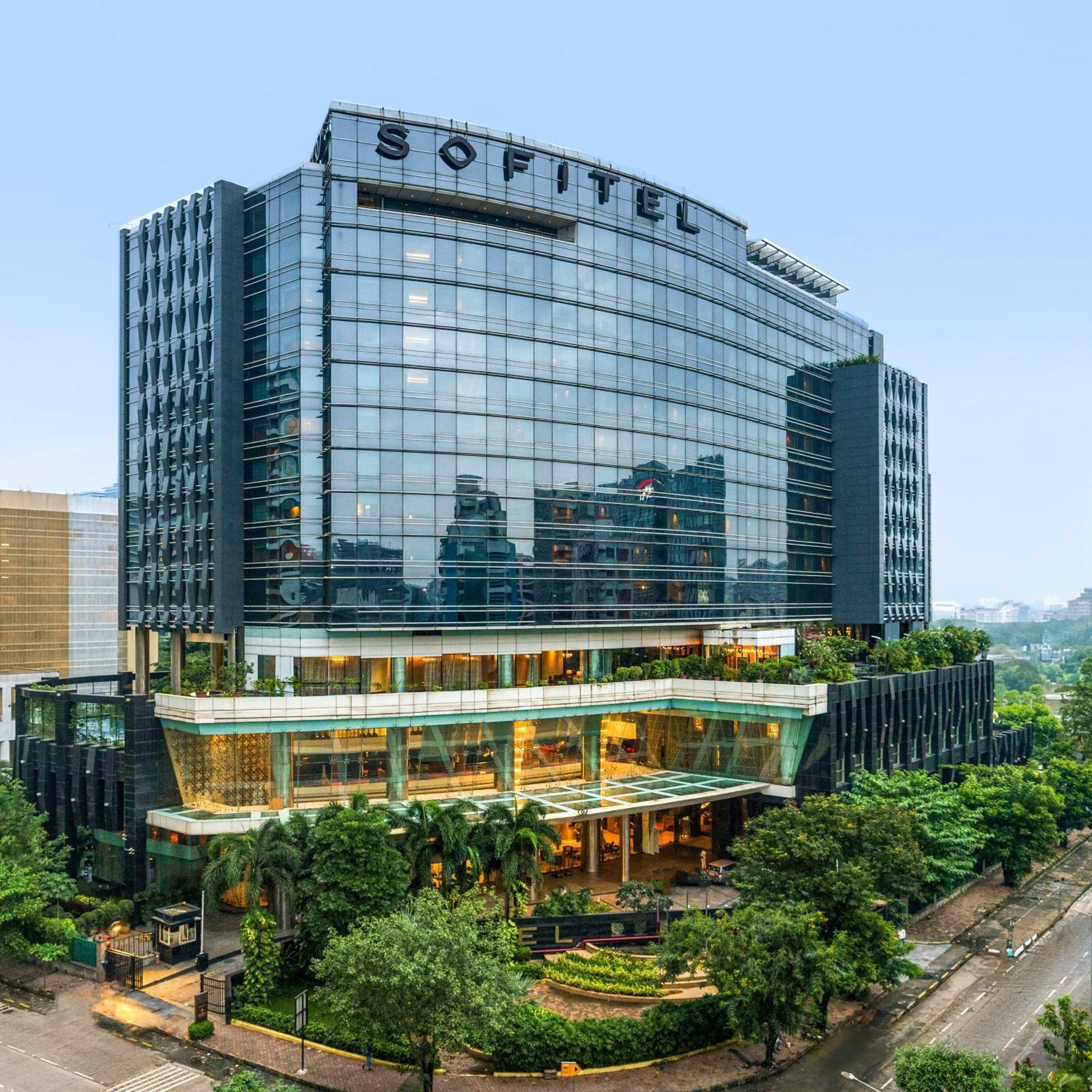 Sofitel Mumbai BKC Hotel Bagian luar foto Sofitel Philippine Plaza Hotel