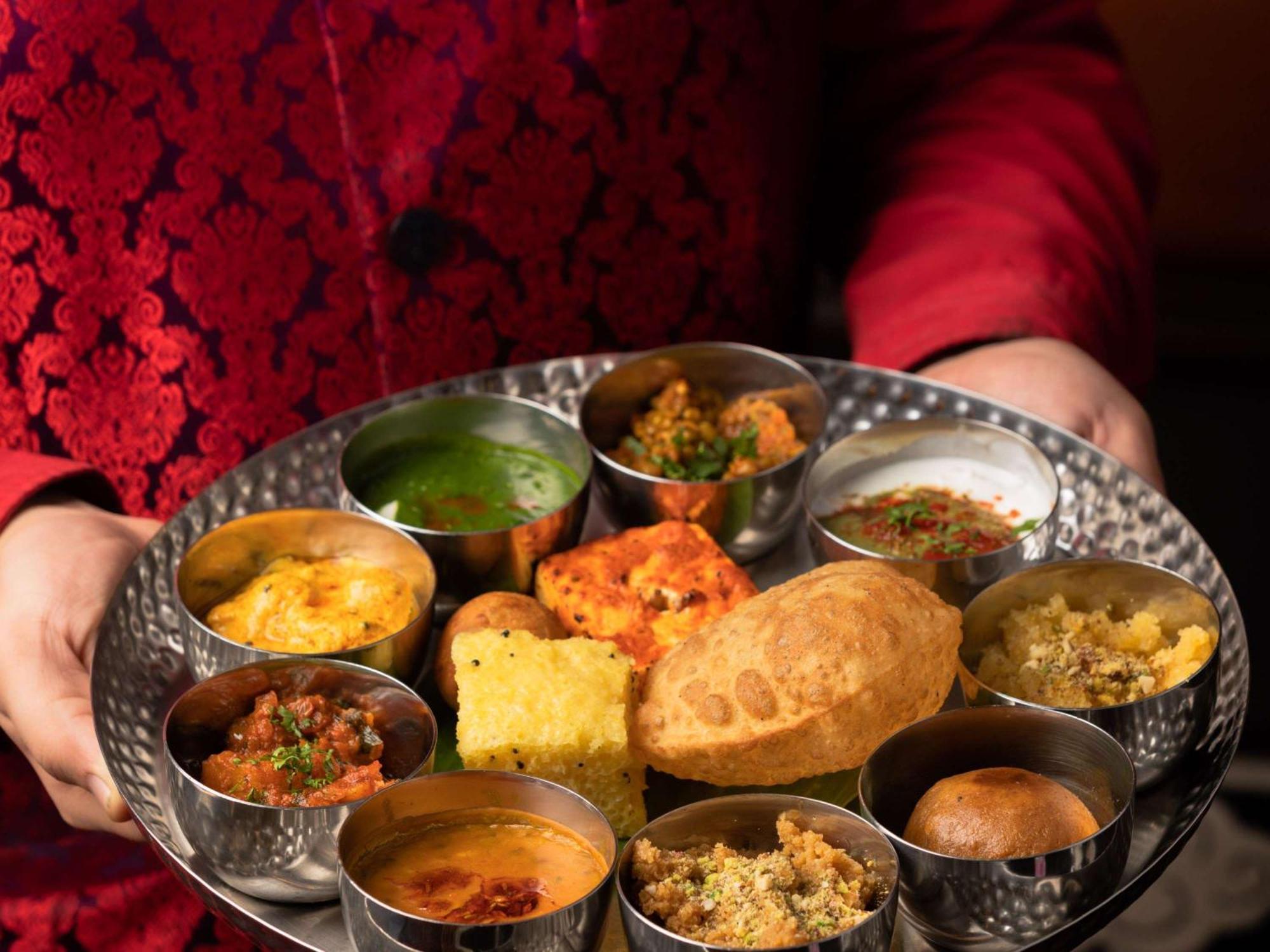 Sofitel Mumbai BKC Hotel Bagian luar foto A Gujarati thali