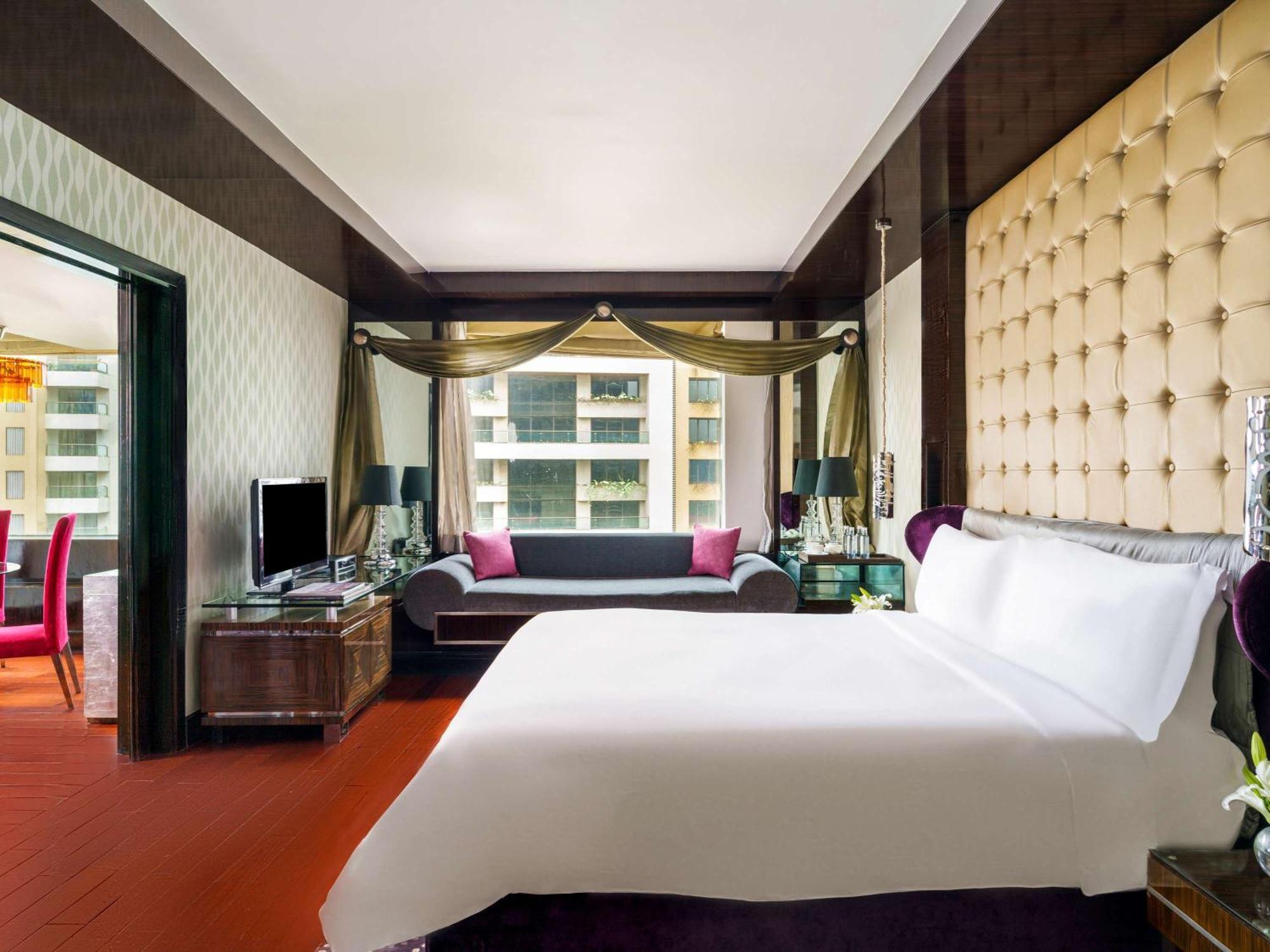 Sofitel Mumbai BKC Hotel Bagian luar foto A suite at the W Hotel, Beijing