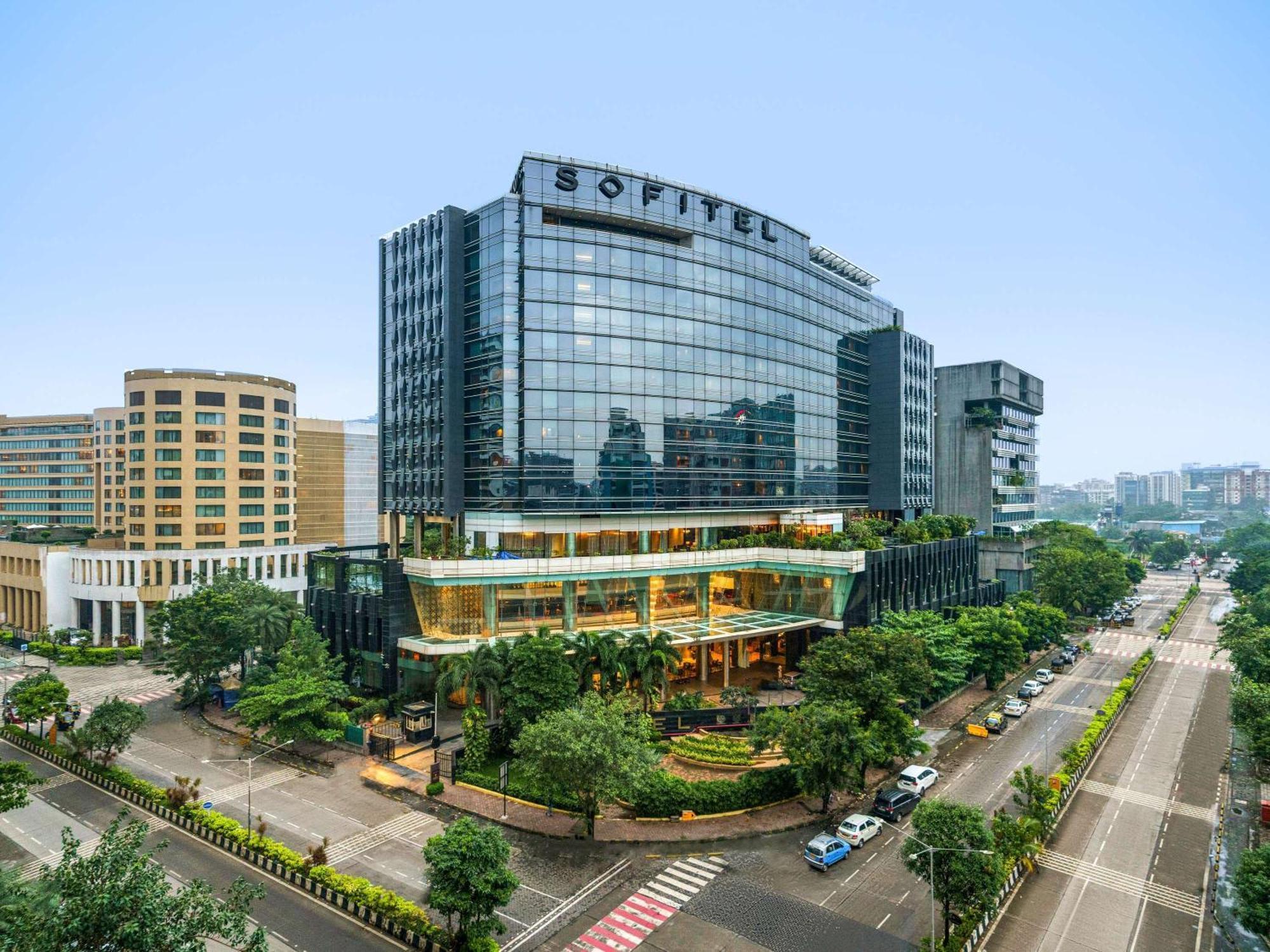 Sofitel Mumbai BKC Hotel Bagian luar foto Sofitel Legend Metropole Hanoi
